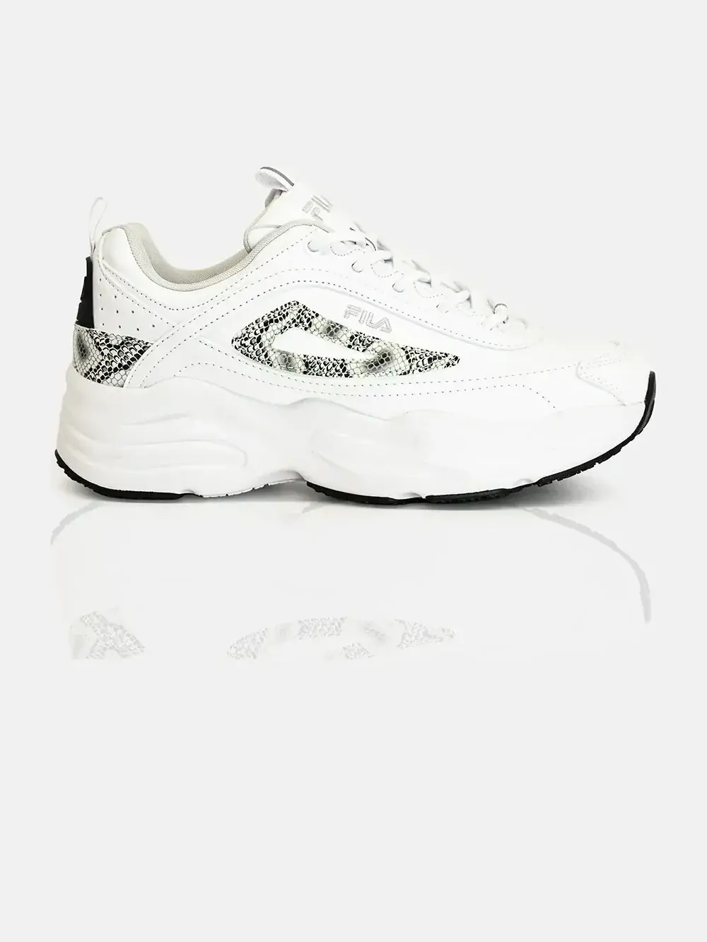 Fila λευκά αθλητικά sneakers με φιδέ λεπτομέρεια — Οικολογικό δέρμα / Ύφασμα