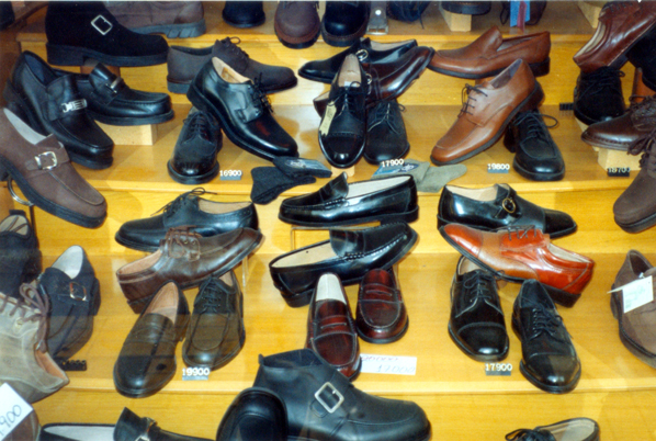 alexandris-shoes-store-back-to-1983