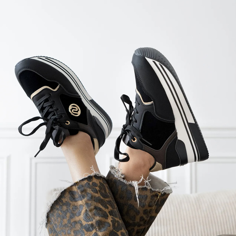 1-ginaikeia-athlitika-sneakers-me-anatomiko-pato-mauro-me-xrusi-leptomereia-disola-black-sneakers-anatomic-gold-detail-621 ginaikeia-athlitika-sneakers-me-anatomiko-pato-mauro-me-xrusi-leptomereia-disola-black-sneakers-anatomic-gold-detail-621