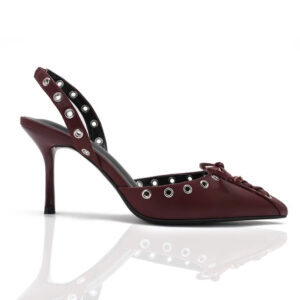 ginaikeia-goves-anoixtes-me-slingback-mpornto-me-asimi-leptomereia-burgundy-slingback-heels-with-silver-detail